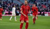 Kane makes HISTORY in Bayern's wild win over Kiel