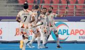 Bengal Tigers crush Delhi SG Pipers; go top of HIL