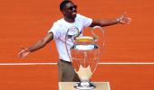What just happened at Roland Garros centre court?