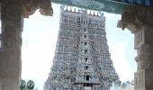 PV Sindhu Seeks Clarity at Meenakshi Temple