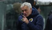 Now, Fenerbahce coach Mourinho sues Galatasaray