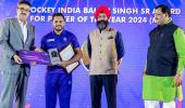 Harmanpreet, Savita shine at Hockey India awards