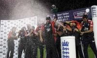 Images: England ruin Dravid's swansong