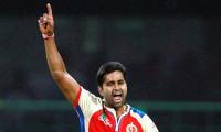 Vinay, RP Singh help Bangalore crush Rajasthan