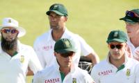 PHOTOS: Steyn's six puts South Africa on top