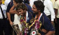 Lanka's street party marred by Mahela, Sanga T20 retirement controversy