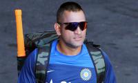 India's string of away Test defeats a blot on Dhoni's captaincy record