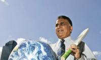 Gavaskar is interim BCCI chief; IPL 7 to go on as scheduled: SC