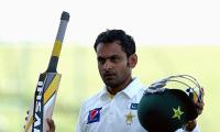 Hafeez hits maiden double ton to put Pakistan in control