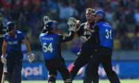 Southee, McCullum destroy England in Wellington