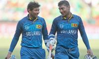 Centurions Dilshan, Sangakkara thrash Bangladesh