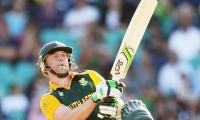 Swashbuckling AB de Villiers rewrites record books