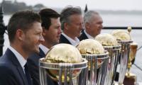 Australia turn to Steve Waugh for pep talk ahead of quarters