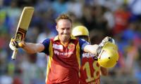 Rampaging de Villiers powers RCB past Mumbai Indians