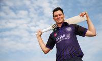 Handscomb roped in as cover for injured Finch