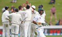 New Zealand rip through Pakistan to clinch series 2-0