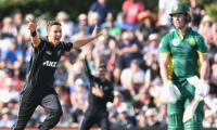 Taylor, Boult shine as NZ square South Africa series