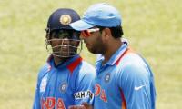 Time to take a call on Dhoni and Yuvraj's ODI future, says Dravid