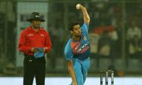 Nehra bowls from 'Ashish Nehra End' as DDCA pays tribute