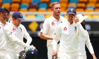 Strauss slams 'naive' England cricketers after head-butting row