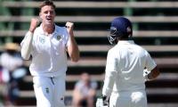 PHOTOS: South Africa take upperhand on Day 1