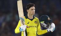 Australia's Handscomb inches closer to World Cup spot