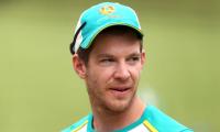 Clarke, Lee defend Paine after series loss