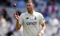 England's Robinson back for second SA Test