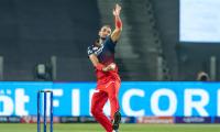 RCB pacer Harshal bereaved, leaves bio-bubble