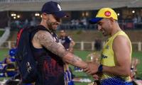 SEE: Dhoni, Kohli Laugh And Dance