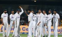 Pant pyrotechnics set India up on another sweep