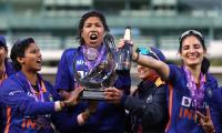 Kohli hails Jhulan Goswami with a special message