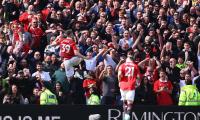 EPL PIX: Man United back in top three; Chelsea lose