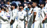 'Gambhir, Morkel Must Help Rohit'