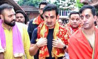 Gambhir Seeks  Kamakhya Temple Blessings