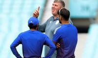 Oval curator who silenced Gambhir and stole the show