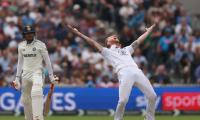 4th Test: England hold slight edge going into Day 2 