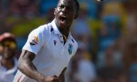 Controversial calls flip Test as Aussies take control