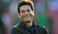 Aaqib Javed to continue as Pakistan's head coach