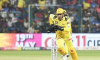 Is Dhoni Ready For Return? Hussey Drops Big Hint