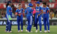 Clinical Australia outclass India women in Canberra T20I