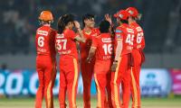 WPL: Clinical Gujarat Giants outplay UP Warriorz