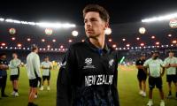 '90-0 vs 3-40': Santner reveals what went wrong