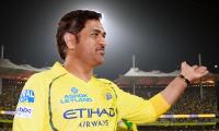 Emotional Chepauk Greets Thala Dhoni!