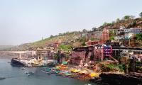 Pix: A temple on the banks of Narmada 