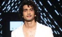 Will Ranveer Say Yes To Shantanu's Edgy Suit?