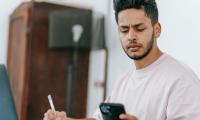 US Visa Shocker: Make Social Media Public Throughout!