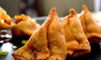 9 Samosas With Yum Stuffing