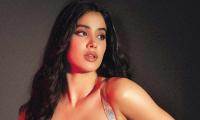 Janhvi Kapoor, Alia Bhatt Love This Bold Neckline