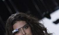 Facebook, Twitter apps come to Google Glass